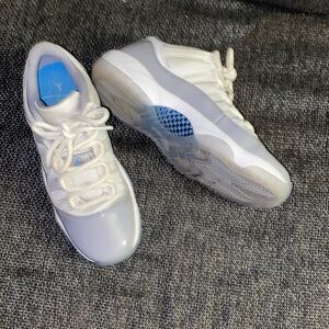 Jordan Retro 11 low white cement grey boys 7y Air Jordan